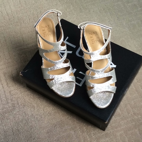 naturalizer dianna silver glitter